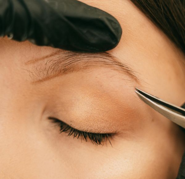 cost of eyebrow microblading in Kolkata.